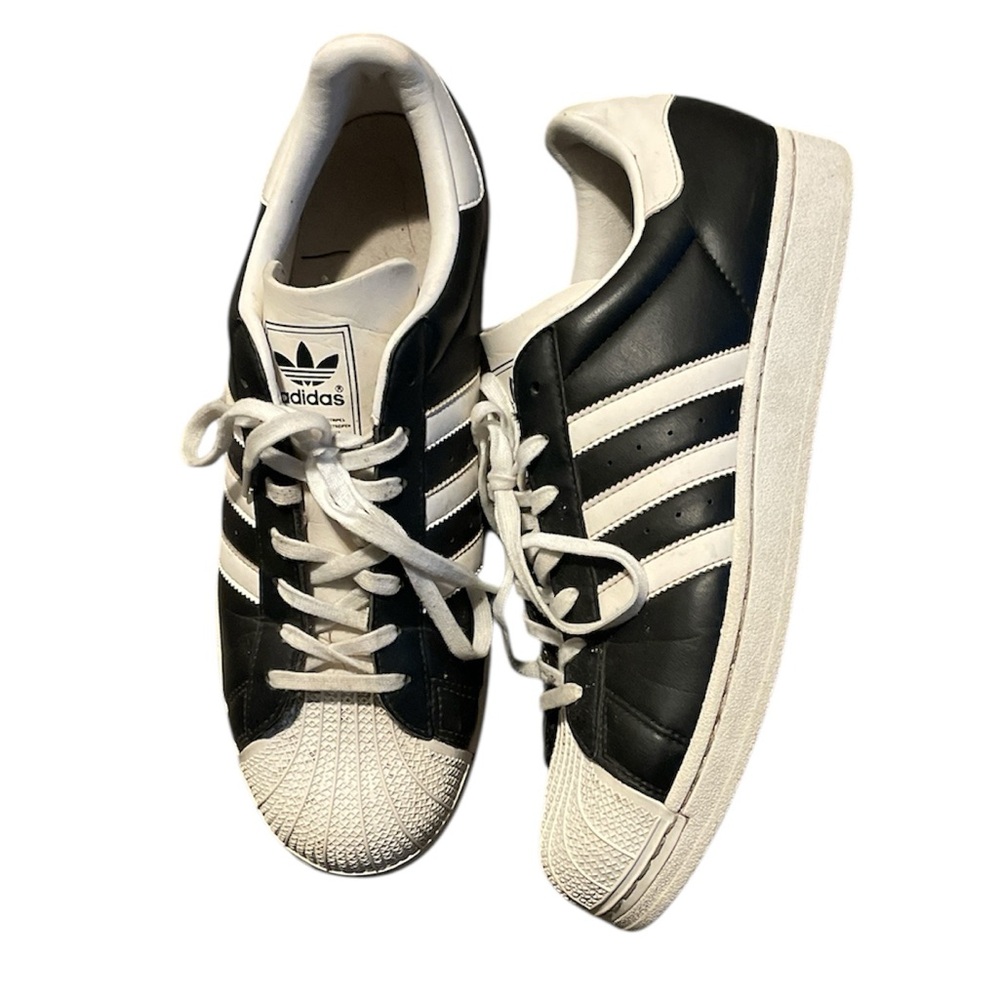 Adidas Men's Black & White leather shell toe sneakers